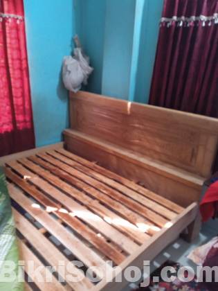 6/7 feet Akasmoni wood bed.Semi box